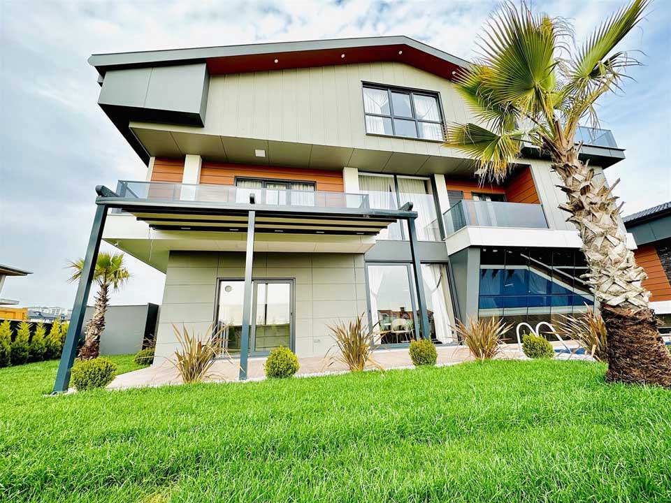 فروش ویلاهای استثنایی MAVERA VILLAS در بیلیکدوزو