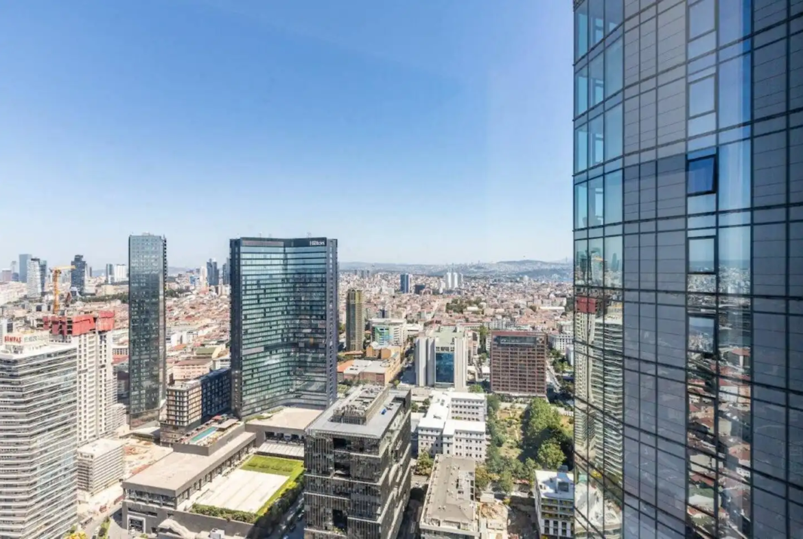 یک اقامت پنج ستاره در رزیدانس سینپاش کویین. دسترسی به استخر، باشگاه، پارکینگ رایگان و منظره طبقه ۴۴.