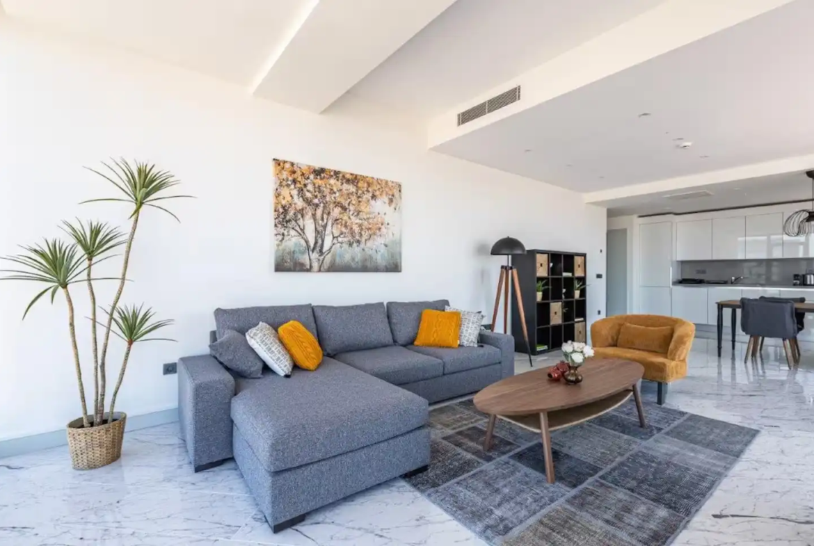 یک اقامت پنج ستاره در رزیدانس سینپاش کویین. دسترسی به استخر، باشگاه، پارکینگ رایگان و منظره طبقه ۴۴.