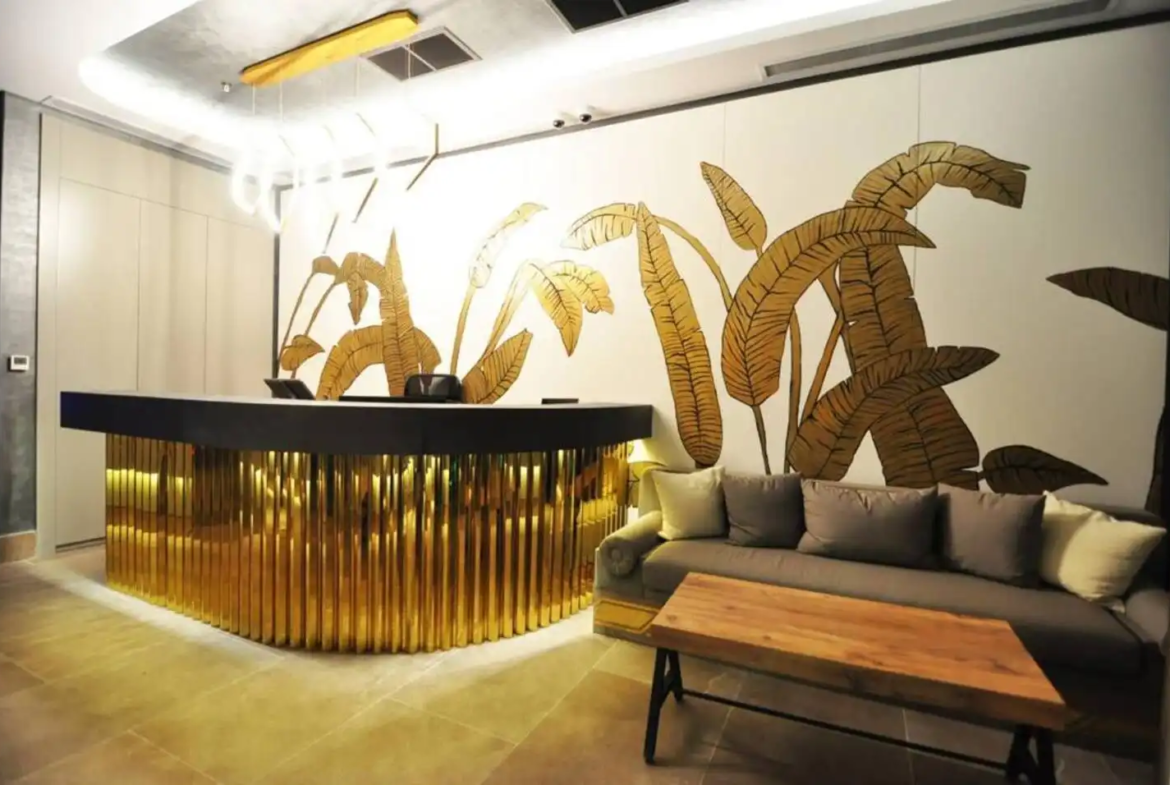 یک اقامت پنج ستاره در رزیدانس سینپاش کویین. دسترسی به استخر، باشگاه، پارکینگ رایگان و منظره طبقه ۴۴.