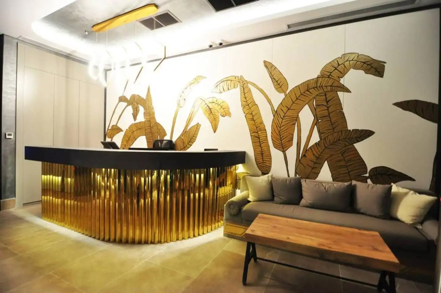 یک اقامت پنج ستاره در رزیدانس سینپاش کویین. دسترسی به استخر، باشگاه، پارکینگ رایگان و منظره طبقه ۴۴.