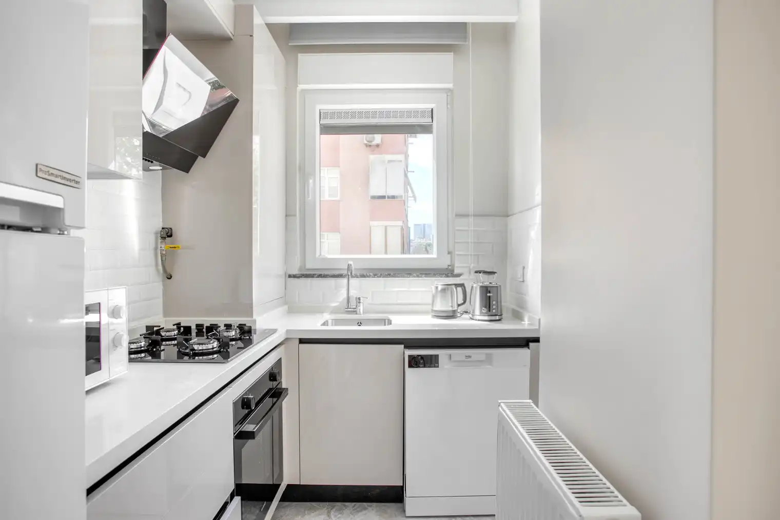 اجاره آپارتمان لوکس در بشیکتاش. واحدی بی‌نظیر با تمامی امکانات رفاهی برای یک زندگی راحت و بی‌دغدغه. تماس با ترک گشت برای اطلاعات بیشتر.