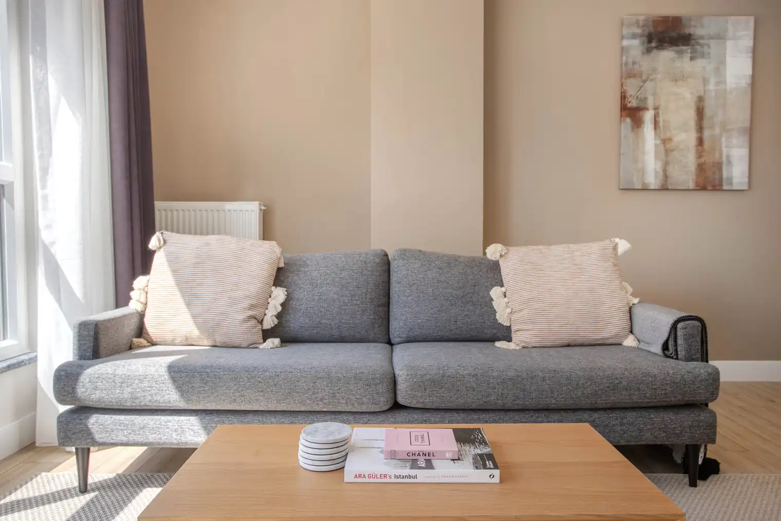 اجاره آپارتمان لوکس در بشیکتاش. واحدی بی‌نظیر با تمامی امکانات رفاهی برای یک زندگی راحت و بی‌دغدغه. تماس با ترک گشت برای اطلاعات بیشتر.